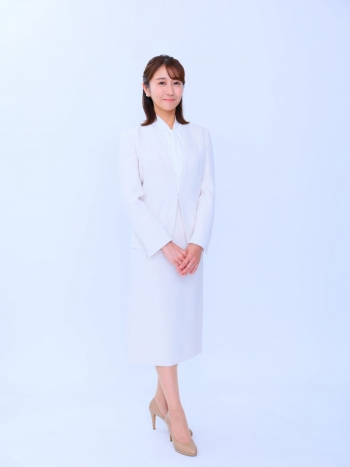 ★青木美菜外フォーマル全身3