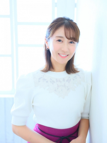 ★青木美菜自然光上3