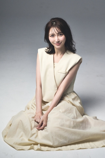 高木悠ノースリ座り