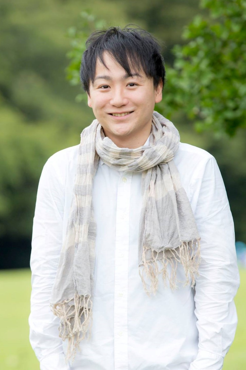 白シャツ②アップ