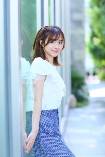 太田りなi外カジュアルV4
