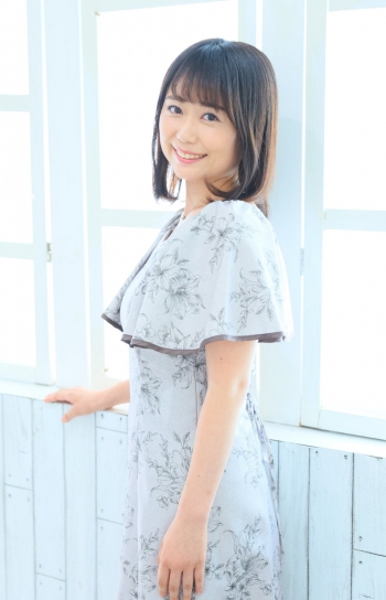 ①3311佐藤綾香カジュアル上 リサイズ