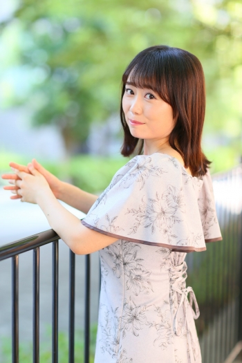 ②5760佐藤綾香カジュアル外上リサイズ