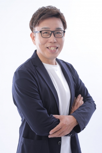 下島章寛全身カジュアル上