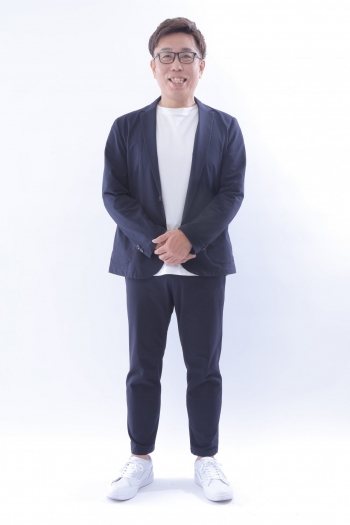 下島章寛全身カジュアル